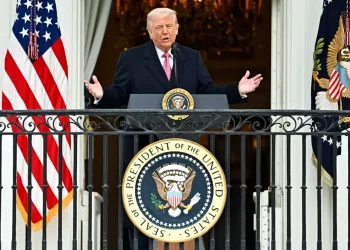 Frustração de Trump com guerra no Irã cresce e Casa Branca não descarta saída rápida