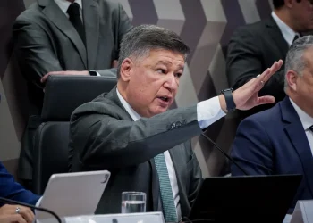 Presidente da CPI do INSS diz que comissão não vazou conversas de Moraes