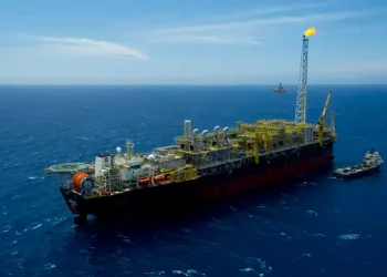 Brasil não pode abrir mão de investimentos da Petrobras em gás, diz diretora