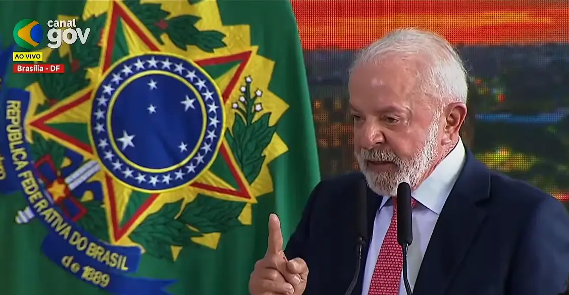 LULAVETO.png