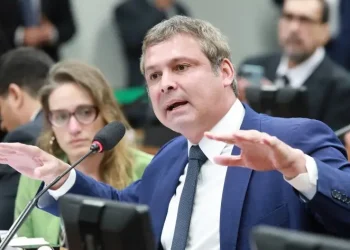 Novo pede cassação de Lindbergh após petista chamar Alfredo Gaspar de ‘estuprador’