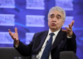 Crise do petróleo é a pior, e líderes não estão preparados, diz agência global