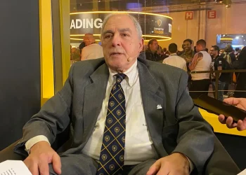 Análise técnica dita o timing, mas conhecer a empresa é fundamental, diz Acampora