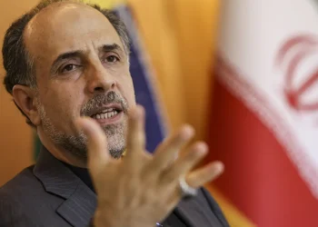 Embaixador do Irã: EUA evitam acordo e Trump se acha “rei do mundo”