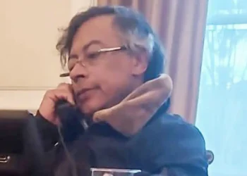 Petro sugere que Equador lançou bombas na Colômbia; Noboa nega ação