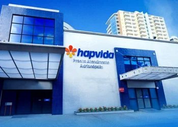 Goldman corta preço-alvo e recomendação para neutra e ações caem forte