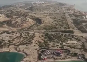 Ataque a ilha Kharg amplia risco para oferta global de petróleo