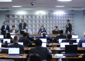 Convocados não comparecem e CPMI do INSS adia depoimentos – Notícias