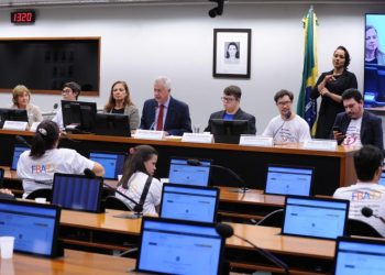 Debatedores cobram combate ao capacitismo e ‘adaptação real’ para pessoas com síndrome de Down – Notícias