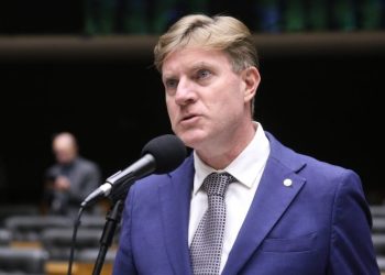 Câmara aprova projeto que obriga companhias aéreas a dar assistência a familiares de vítimas de acidentes – Notícias