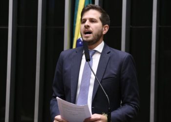 Câmara aprova projeto que ajusta Lei Orçamentária aos gastos com a nova licença-paternidade – Notícias