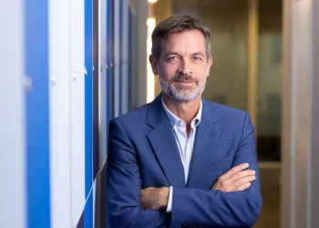 Air France-KLM responde com expansão e mais premium