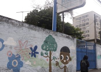 Violência interrompe transportes e afeta acesso à educação no Rio