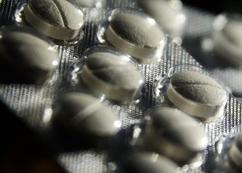 Câmara aprova regras para comercialização de remédios em supermercados