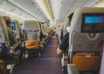 Passageiro punido? 7 repostas sobre a nova regra para pessoas indisciplinadas em voos