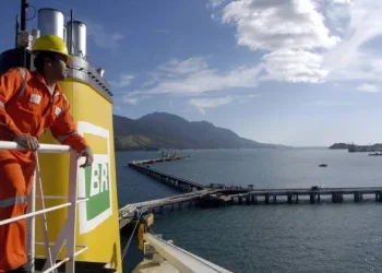 Transpetro fecha acordos de navegação marítima com Trafigura e Ipiranga