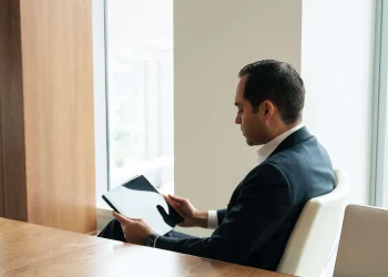 IA redefine o valor do trabalho humano e exige aprendizado contínuo nas empresas