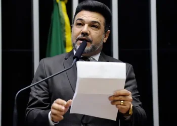 De pedido de apoio a destaque em cultos, evangélicos tentam impulsionar candidaturas