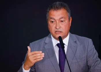 Rui Costa deixa governo com série de atritos e distante do posto de sucessor de Lula