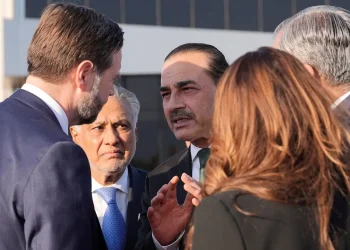 EUA e Irã deixam porta aberta para diálogo após conversas tensas em Islamabad