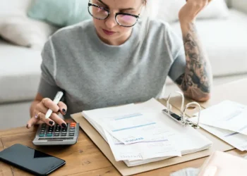 Quais documentos pedir aos bancos para checar possíveis abusos