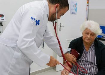 Vírus sincicial também traz risco para idosos, alertam especialistas