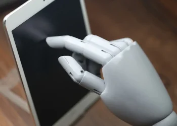 Como detectar se um conteúdo foi criado por IA? Veja o que especialistas indicam