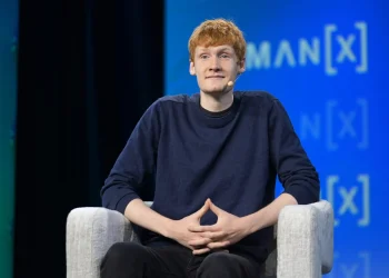 Este ex-estagiário do Google é CEO aos 25 e pode vender empresa por US$ 60 bi a Musk