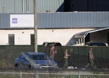 Vazamento químico em fábrica nos EUA mata duas pessoas e leva 19 ao hospital