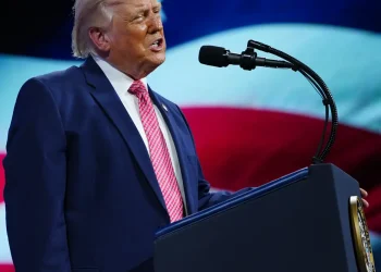 Casa Branca pede US$ 1,5 trilhão para defesa em nova proposta orçamentária