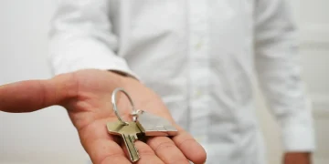 Como declarar venda de imóvel no Imposto de Renda? Quando a venda é isenta? Veja