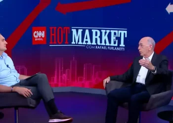 Ex-chefão da Petrobras sugere tirar empresa da bolsa — entenda