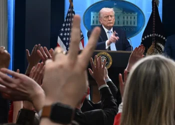 Análise: Trump acha uma saída para o Irã, mas as causas da guerra continuam em aberto