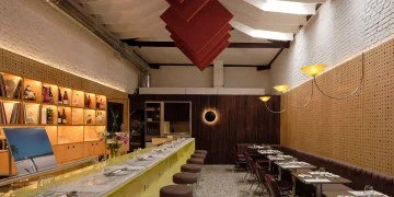 Vinil, penumbra e alta fidelidade: a nova cena dos listening bars em SP