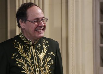 Hiperglobalização está em crise, diz economista Eduardo Giannetti