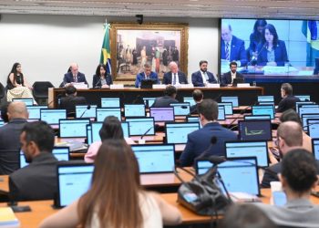 Setor produtivo defende negociação coletiva como saída para redução de jornada e fim da escala 6×1 – Notícias