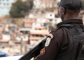 MPRJ denuncia policiais por crimes durante operação em favelas do Rio