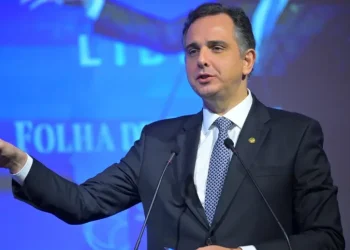 Aposta de Lula em Minas, Pacheco se filia ao PSB, e PL recebe ‘outsider’ de Flávio