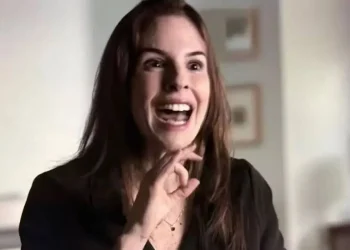 Suzane von Richthofen recebeu R$ 500 mil da Netflix para autorizar doc, diz jornal