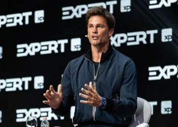 Como a Delta usa Tom Brady para treinar 100 mil funcionários em mentalidade vencedora